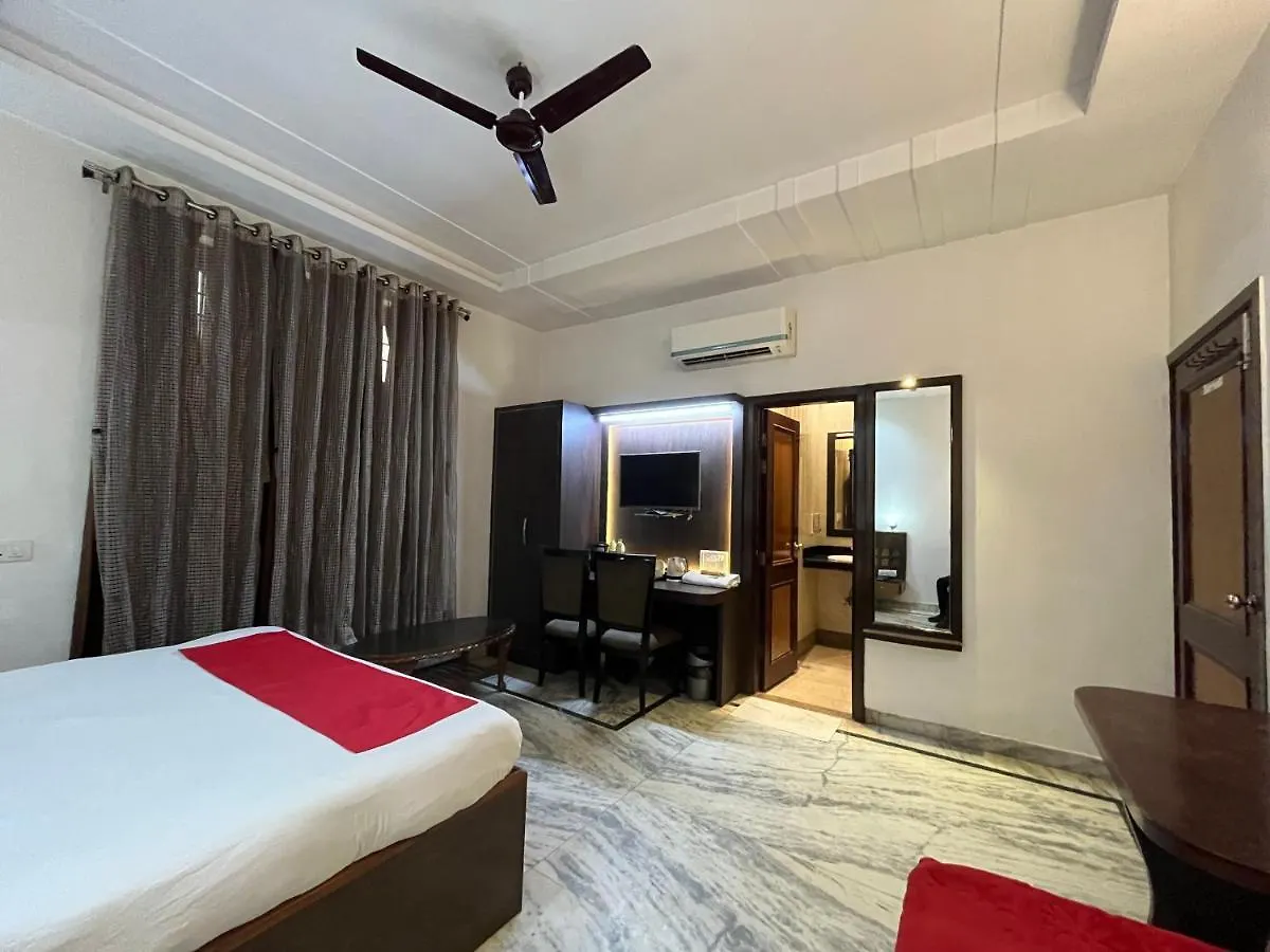 Hotel Marc Royal Agra  3*, Agra (Uttar Pradesh) India