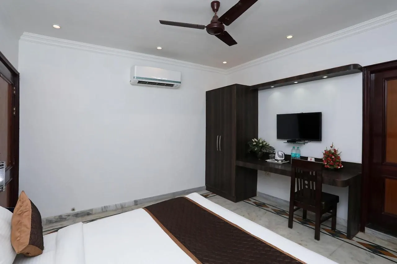 Hotel Marc Royal Agra